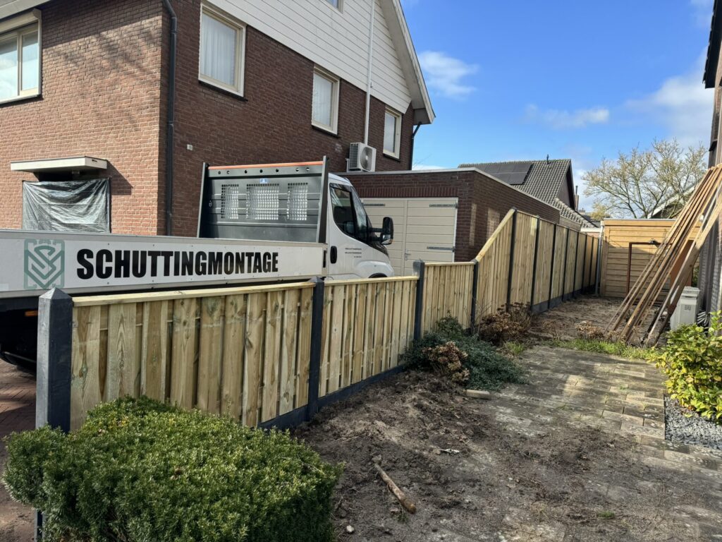 Schutting Montage schuttingen laten plaatsen